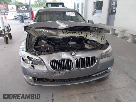 2011 BMW 5 Series 535i xDrive z VIN WBAFU7C56BC878075, wystawiony jako IAAI lot #43303174 z przebiegiem 101 588 mil mil oraz . Historia ofert i sprzedaży dostępna na DreamBid. Obrazek 12.