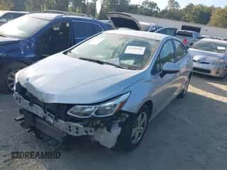 2018 Chevrolet Cruze LS с VIN 1G1BC5SM5J7189193, выставлен на аукционе IAAI как лот 43296966 с пробегом 103 096 миль миль и . История ставок и продаж доступна на DreamBid. Изображение 2.