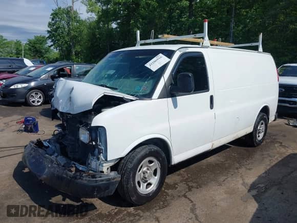 2004 Chevrolet Express Cargo with VIN 1GCFG15X041163524, listed as a IAAI auction lot 42206916 with 150,765 mi miles and . Bid and sale history available at DreamBid. Image 2.