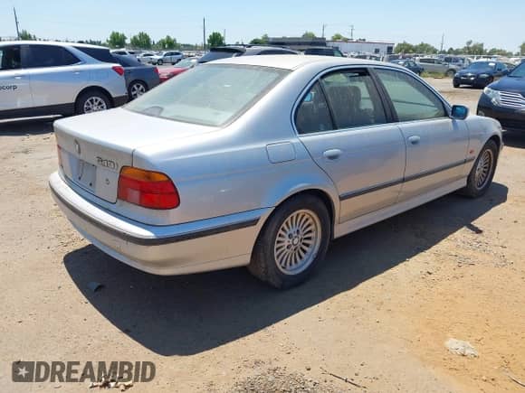 1999 BMW 5 Series с VIN WBADN6332XGM60805, выставлен на аукционе IAAI как лот 42726355 с пробегом 157 173 миль миль и . История ставок и продаж доступна на DreamBid. Изображение 4.