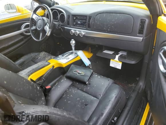 2004 Chevrolet SSR LS с VIN 1GCES14P04B107461, выставлен на аукционе Copart как лот 74512834 с пробегом Не указан миль и Списание • Salvage title. История ставок и продаж доступна на DreamBid. Изображение 8.