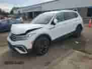 2024 Volkswagen Tiguan SE z VIN 3VV2B7AX1RM152968, wystawiony jako Copart lot #80915055 z przebiegiem 6 566 mil mil oraz Szkoda całkowita • Salvage title. Historia ofert i sprzedaży dostępna na DreamBid. Obrazek 1.