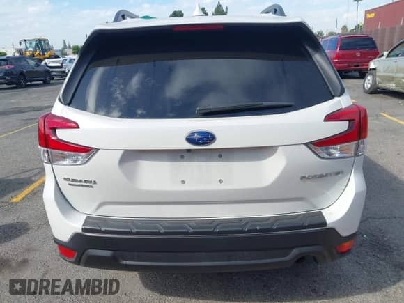 2022 Subaru Forester Premium z VIN JF2SKAEC8NH428288, wystawiony jako IAAI lot #43269812 z przebiegiem 48 286 mil mil oraz . Historia ofert i sprzedaży dostępna na DreamBid. Obrazek 16.