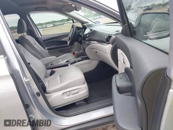 2021 Honda Pilot Special Edition z VIN 5FNYF5H29MB004351, wystawiony jako IAAI lot #42484374 z przebiegiem 52 855 mil mil oraz . Historia ofert i sprzedaży dostępna na DreamBid. Obrazek 5.