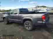 2017 Toyota Tacoma SR5 с VIN 5TFSZ5AN2HX067594, выставлен на аукционе Copart как лот 85170305 с пробегом 132 108 миль миль и Списание • Salvage title. История ставок и продаж доступна на DreamBid. Изображение 2.