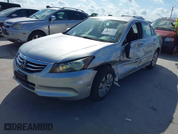 2011 Honda Accord LX с VIN 1HGCP2F33BA117866, выставлен на аукционе IAAI как лот 43095202 с пробегом 120 028 миль миль и . История ставок и продаж доступна на DreamBid. Изображение 2.