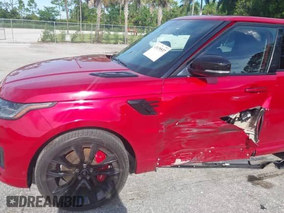 2022 Land Rover Range Rover Sport HST with VIN SALWS2RU9NA208880, listed as a IAAI auction lot 43139537 with 33,198 mi miles and . Bid and sale history available at DreamBid. Image 6.