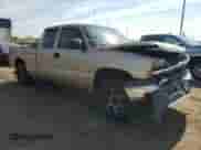 2005 Chevrolet Silverado 1500 Work Truck z VIN 1GCEC19V25Z222771, wystawiony jako Copart lot #81264215 z przebiegiem 179 441 mil mil oraz Czysty tytuł • Clean title. Historia ofert i sprzedaży dostępna na DreamBid. Obrazek 4.