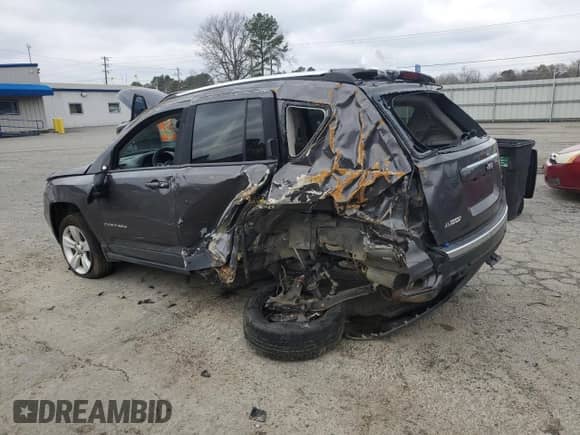2015 Jeep Compass High Altitude with VIN 1C4NJCEA8FD305303, listed as a Copart auction lot 42140715 with 146,718 mi miles and Salvage title. Bid and sale history available at DreamBid. Image 2.