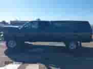 1998 Dodge 2500 z VIN 1B7KF2361WJ229115, wystawiony jako IAAI lot #41669275 z przebiegiem 207 554 mil mil oraz . Historia ofert i sprzedaży dostępna na DreamBid. Obrazek 15.