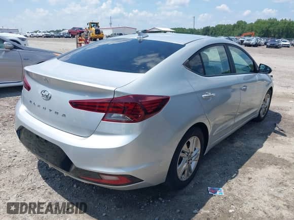 2019 Hyundai Elantra SEL с VIN 5NPD84LF7KH473319, выставлен на аукционе IAAI как лот 42668009 с пробегом 138 954 миль миль и . История ставок и продаж доступна на DreamBid. Изображение 4.