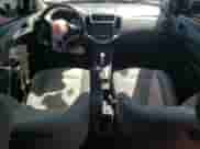 2017 Chevrolet Sonic LT z VIN 1G1JG6SHXH4168957, wystawiony jako Copart lot #53310844 z przebiegiem 103 457 mil mil oraz Szkoda całkowita • Salvage title. Historia ofert i sprzedaży dostępna na DreamBid. Obrazek 8.