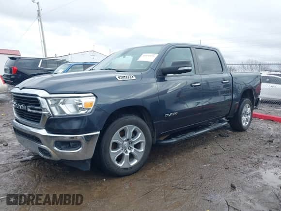 2020 Ram 1500 Big Horn z VIN 1C6RREFT1LN344785, wystawiony jako IAAI lot #41452131 z przebiegiem 137 885 mil mil oraz . Historia ofert i sprzedaży dostępna na DreamBid. Obrazek 18.