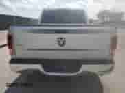 2017 Ram 1500 Laramie z VIN 1C6RR6NG4HS847911, wystawiony jako Copart lot #55590875 z przebiegiem 102 602 mil mil oraz Szkoda całkowita • Salvage title. Historia ofert i sprzedaży dostępna na DreamBid. Obrazek 6.