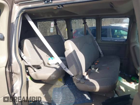 2000 Chevrolet Express с VIN 1GNFG15R9Y1224710, выставлен на аукционе IAAI как лот 41613891 с пробегом 143 522 миль миль и . История ставок и продаж доступна на DreamBid. Изображение 8.