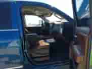 2016 Chevrolet Silverado 2500HD High Country z VIN 1GC1KXE8XGF287036, wystawiony jako IAAI lot #41699334 z przebiegiem 121 284 mil mil oraz . Historia ofert i sprzedaży dostępna na DreamBid. Obrazek 5.