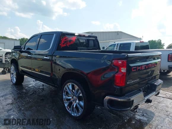 2021 Chevrolet Silverado 1500 LTZ with VIN 1GCUYGED2MZ237038, listed as a IAAI auction lot 42472972 with 100,379 mi miles and . Bid and sale history available at DreamBid. Image 3.
