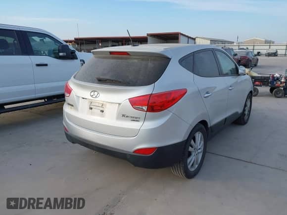 2012 Hyundai Tucson GLS с VIN KM8JU3AC9CU362341, выставлен на аукционе IAAI как лот 43406958 с пробегом 235 157 миль миль и . История ставок и продаж доступна на DreamBid. Изображение 4.