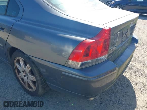 2006 Volvo S60 2.5L Turbo с VIN YV1RS592362518825, выставлен на аукционе IAAI как лот 43235434 с пробегом Не указан миль и . История ставок и продаж доступна на DreamBid. Изображение 6.