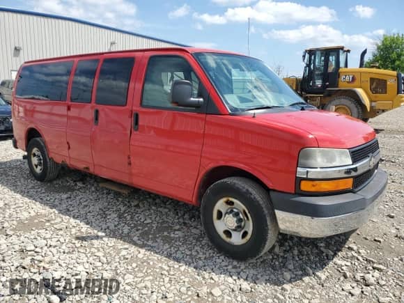 2008 Chevrolet Express Passenger с VIN 1GAHG39K181223926, выставлен на аукционе Copart как лот 61800025 с пробегом 121 574 миль миль и Чистый • Clean title. История ставок и продаж доступна на DreamBid. Изображение 4.