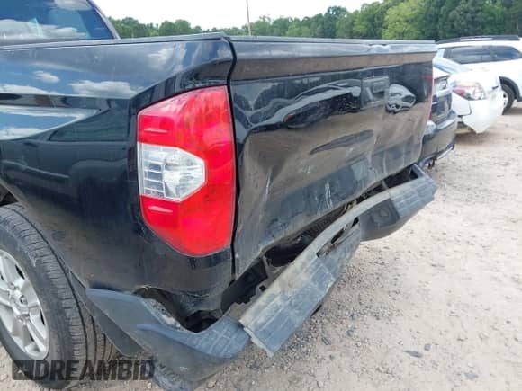 2016 Toyota Tundra SR with VIN 5TFCY5F13GX019937, listed as a IAAI auction lot 42662405 with 80,388 mi miles and . Bid and sale history available at DreamBid. Image 18.