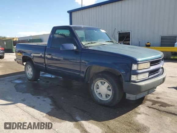 1998 Chevrolet Silverado 1500 with VIN 1GCEC14RXWZ128004, listed as a Copart auction lot 86500705 with 204,630 mi miles and Salvage title. Bid and sale history available at DreamBid. Image 4.