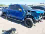 2024 Chevrolet Silverado 1500 LT Trail Boss z VIN 3GCUDFED4RG208525, wystawiony jako IAAI lot #42239130 z przebiegiem 22 472 mil mil oraz . Historia ofert i sprzedaży dostępna na DreamBid. Obrazek 1.