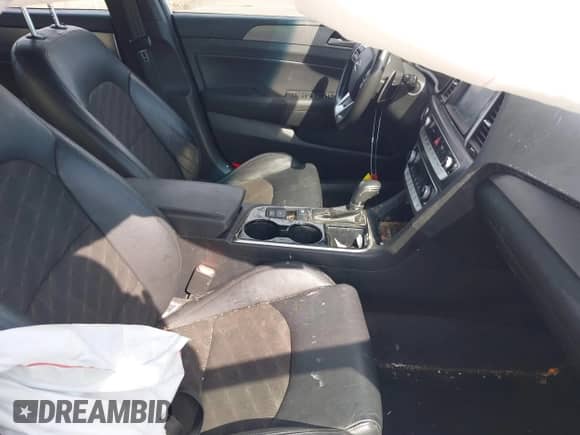 2018 Hyundai Sonata Limited с VIN 5NPE34AF5JH716100, выставлен на аукционе IAAI как лот 41649547 с пробегом 76 722 миль миль и . История ставок и продаж доступна на DreamBid. Изображение 5.