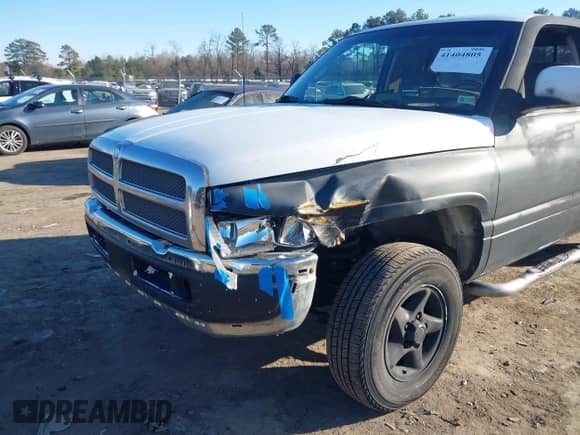 1998 Dodge 1500 with VIN 3B7HF13YXWG142885, listed as a IAAI auction lot 41404805 with 252,588 mi miles and . Bid and sale history available at DreamBid. Image 6.