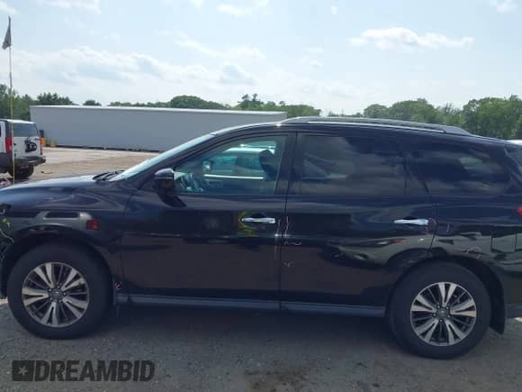 2017 Nissan Pathfinder SL с VIN 5N1DR2MM3HC621545, выставлен на аукционе IAAI как лот 42547073 с пробегом 106 743 миль миль и . История ставок и продаж доступна на DreamBid. Изображение 15.