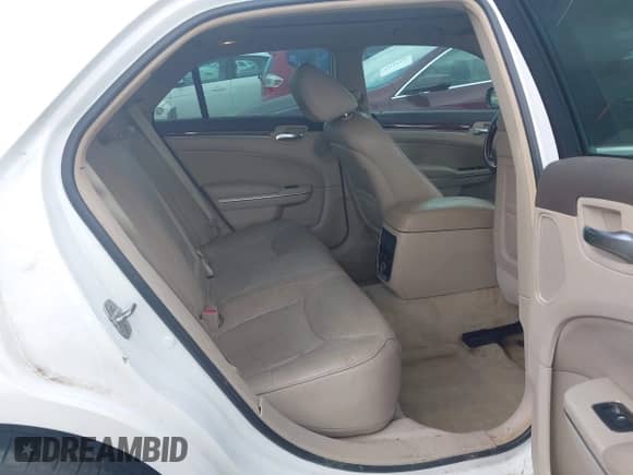 2011 Chrysler 300 C с VIN 2C3CA6CT9BH559813, выставлен на аукционе IAAI как лот 43121223 с пробегом 184 370 миль миль и . История ставок и продаж доступна на DreamBid. Изображение 8.