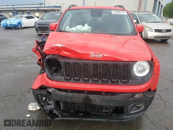 2018 Jeep Renegade Altitude with VIN ZACCJABB2JPG68733, listed as a Copart auction lot 67998775 with 155,471 mi miles and Salvage title. Bid and sale history available at DreamBid. Image 5.