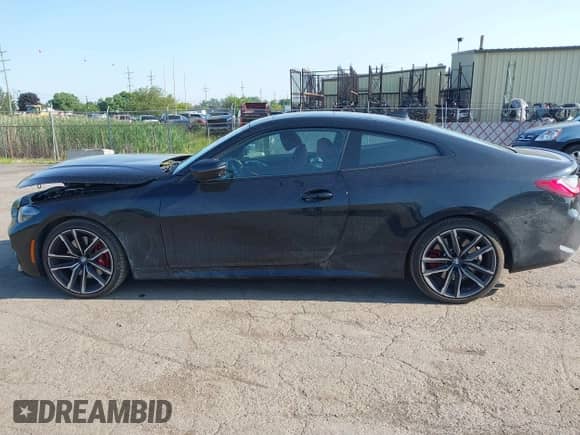 2023 BMW 4 Series 430i xDrive z VIN WBA73AP00PCM82945, wystawiony jako IAAI lot #42470151 z przebiegiem 9 862 mil mil oraz . Historia ofert i sprzedaży dostępna na DreamBid. Obrazek 14.