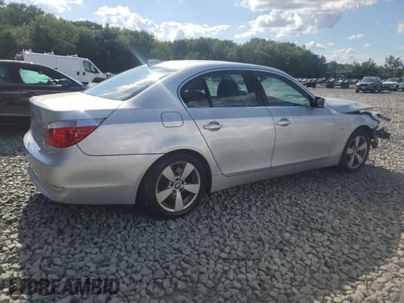 2007 BMW 5 Series 525xi с VIN WBANF33577CS38897, выставлен на аукционе Copart как лот 71030945 с пробегом 111 947 миль миль и Списание • Salvage title. История ставок и продаж доступна на DreamBid. Изображение 3.