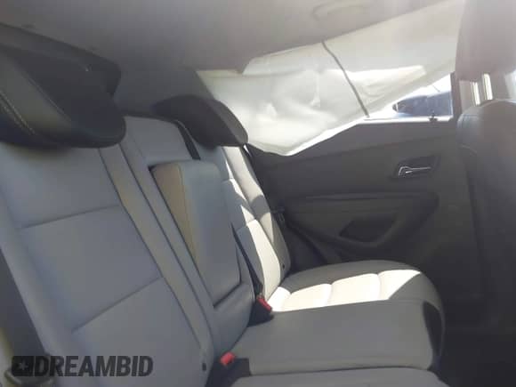 2017 Chevrolet Trax Premier z VIN 3GNCJRSB0HL191549, wystawiony jako IAAI lot #41859805 z przebiegiem 57 784 mil mil oraz . Historia ofert i sprzedaży dostępna na DreamBid. Obrazek 8.