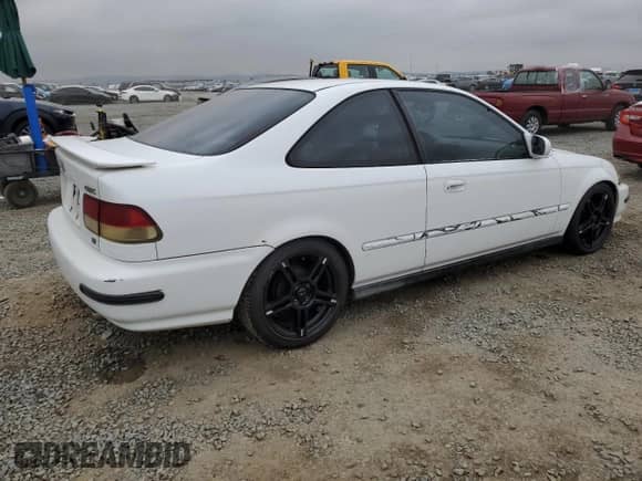 1997 Honda Civic с VIN 1HGEJ8277VL805934, выставлен на аукционе Copart как лот 50817825 с пробегом 353 086 миль миль и Чистый • Clean title. История ставок и продаж доступна на DreamBid. Изображение 3.