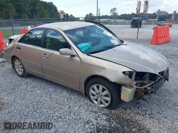2003 Toyota Camry LE z VIN 4T1BE32K63U143635, wystawiony jako IAAI lot #43368674 z przebiegiem Nie podano mil oraz . Historia ofert i sprzedaży dostępna na DreamBid. Obrazek 1.