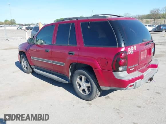 2002 Chevrolet TrailBlazer LS z VIN 1GNDT13S222516693, wystawiony jako IAAI lot #42197823 z przebiegiem 123 424 mil mil oraz . Historia ofert i sprzedaży dostępna na DreamBid. Obrazek 3.
