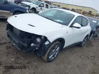 2024 Dodge Hornet R/T z VIN ZACPDFCW7R3A34487, wystawiony jako IAAI lot #41742134 z przebiegiem 21 791 mil mil oraz . Historia ofert i sprzedaży dostępna na DreamBid. Obrazek 2.