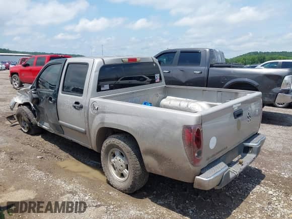 2005 Chevrolet Colorado 1SB LS Z85 z VIN 1GCCS136358271852, wystawiony jako IAAI lot #42481789 z przebiegiem Nie podano mil oraz . Historia ofert i sprzedaży dostępna na DreamBid. Obrazek 3.