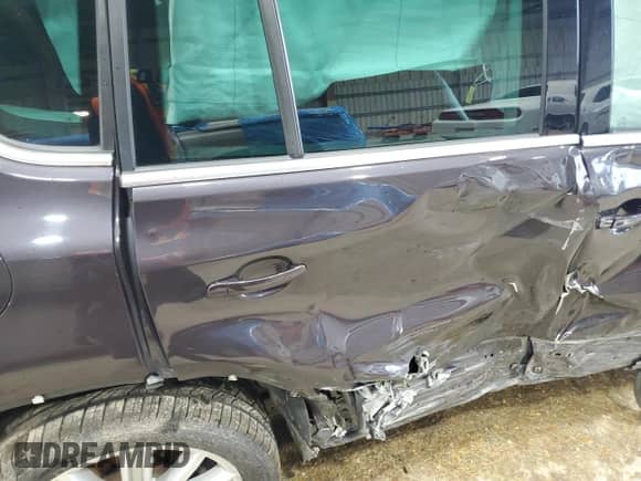 2016 Volkswagen Tiguan SEL z VIN WVGBV7AX3GW518847, wystawiony jako Copart lot #84206025 z przebiegiem 119 108 mil mil oraz Czysty tytuł • Clean title. Historia ofert i sprzedaży dostępna na DreamBid. Obrazek 11.