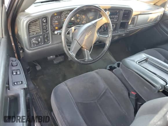 2006 GMC Sierra 1500 SLE1 z VIN 1GTEK19B66Z209712, wystawiony jako Copart lot #88213255 z przebiegiem 237 760 mil mil oraz Czysty tytuł • Clean title. Historia ofert i sprzedaży dostępna na DreamBid. Obrazek 8.