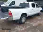 2007 Toyota Tacoma PreRunner z VIN 3TMKU72N57M013302, wystawiony jako IAAI lot #43089625 z przebiegiem 146 945 mil mil oraz . Historia ofert i sprzedaży dostępna na DreamBid. Obrazek 4.
