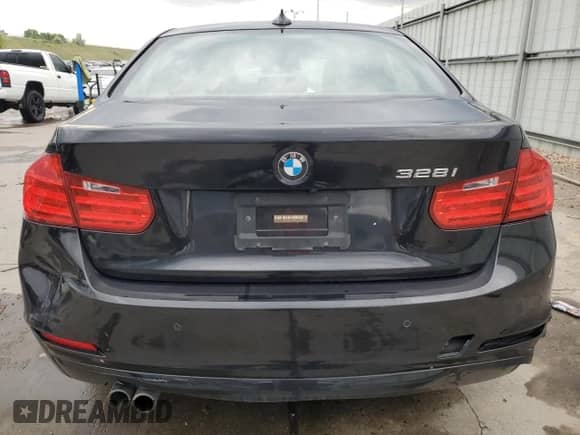 2015 BMW 3 Series 328i с VIN WBA3A5G53FNS89327, выставлен на аукционе Copart как лот 59706215 с пробегом 96 971 миль миль и Списание • Salvage title. История ставок и продаж доступна на DreamBid. Изображение 6.