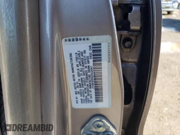 2002 Chevrolet Prizm z VIN 1Y1SK52852Z412041, wystawiony jako Copart lot #44931615 z przebiegiem 93 213 mil mil oraz Szkoda całkowita • Salvage title. Historia ofert i sprzedaży dostępna na DreamBid. Obrazek 12.