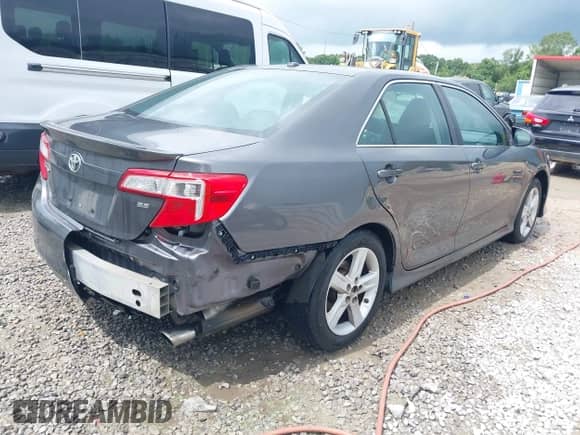 2014 Toyota Camry SE с VIN 4T1BF1FK6EU340819, выставлен на аукционе IAAI как лот 42477647 с пробегом 196 936 миль миль и . История ставок и продаж доступна на DreamBid. Изображение 4.