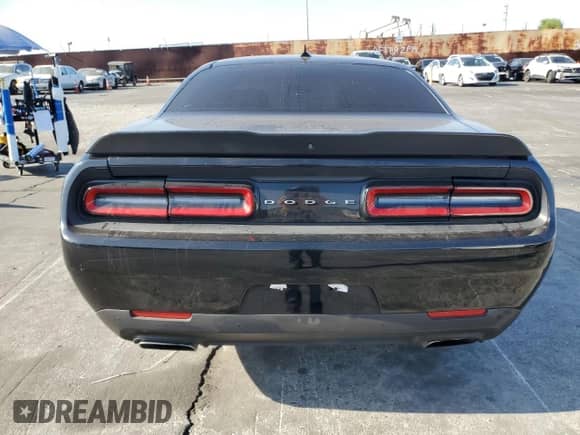 2018 Dodge Challenger R/T Scat Pack z VIN 2C3CDZFJ5JH128189, wystawiony jako Copart lot #62534385 z przebiegiem 41 672 mil mil oraz Szkoda całkowita • Salvage title. Historia ofert i sprzedaży dostępna na DreamBid. Obrazek 6.