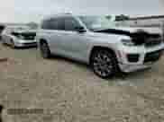 2023 Jeep Grand Cherokee Overland с VIN 1C4RJKDGXP8800940, выставлен на аукционе Copart как лот 85957204 с пробегом 25 894 миль миль и Списание • Salvage title. История ставок и продаж доступна на DreamBid. Изображение 13.