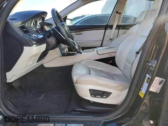 2010 BMW 5 Series 550i Gran Turismo с VIN WBASN4C55AC208428, выставлен на аукционе Copart как лот 67973385 с пробегом 135 394 миль миль и Списание • Salvage title. История ставок и продаж доступна на DreamBid. Изображение 7.