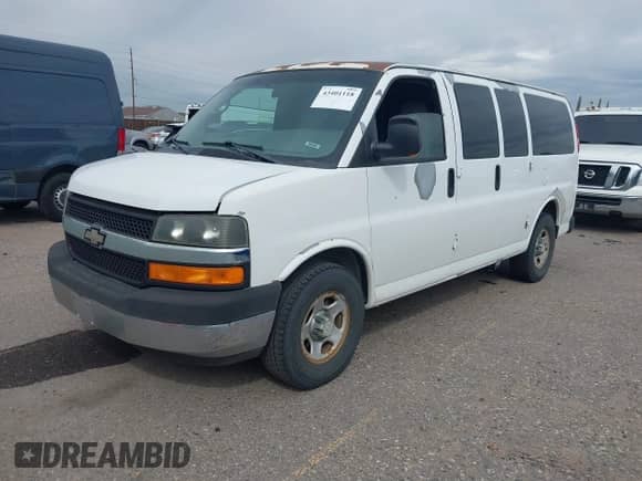 2006 Chevrolet Express Cargo YF7 Upfitter с VIN 1GBFG15T661215565, выставлен на аукционе IAAI как лот 43401118 с пробегом 184 004 миль миль и . История ставок и продаж доступна на DreamBid. Изображение 2.